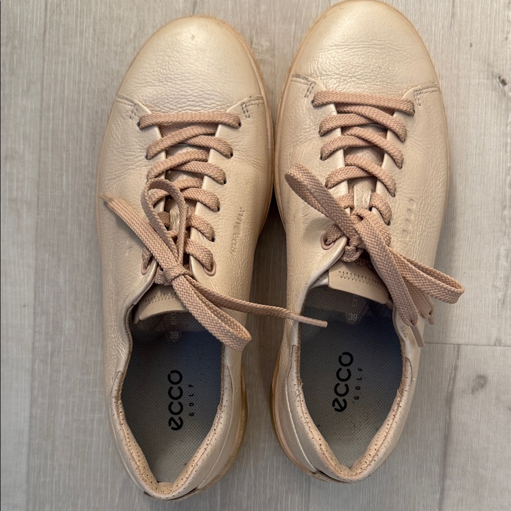 Ecco Women's Cream Color Golf Shoes — EU 39